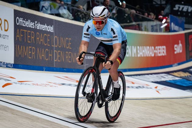 SENSKA Pierre: Sixdays Bremen 2026 Team 1 - SENSKA Pierre ( GER ) Querformat - quer - horizontal - Landscape - Event Veranstaltung: Sixdays Bremen 2026 - Category Kategorie: Cycling - Track cycling, Rad, Radsport, Bahnrad, Bahn Sixdays - Elite Men - Location Ort: Europe Germany - Bremen - ÖVB Arena - Discipline: Paracycling - Distance: ... m - Date Datum: 10.01.2026 Saturday Day 2 -