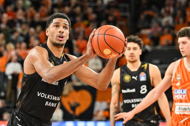 easyCredit BBL; ratiopharm Ulm - Basketball Löwen Braunschweig, 10.01.2026 ULM, GERMANY - 10. JANUARY: im Bild David NGUESSAN (Basketball Löwen Braunschweig 1) bei einem Freiwurf Einzelfoto Freisteller während dem Match zwischen Ratiopharm Ulm und Basketball Löwen Braunschweig am 15. Spieltag der easyCredit BBL in der Ratiopharm Arena Copyright: xBEAUTIFULxSPORTS Goldbergx