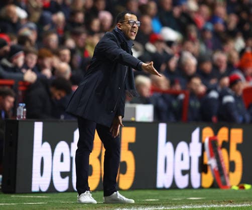 London, England, 10th January 2026. Liam Rosenior manager of Chelsea during the Charlton Athletic vs Chelsea FA Cup match at The Valley, London. Picture credit should read: Paul Terry Sportimage EDITORIAL USE ONLY. No use with unauthorised audio, video, data, fixture lists, club league logos or live services. Online in-match use limited to 120 images, no video emulation. No use in betting, games or single club league player publications. SPI_025_PT_Charlton_Chelsea SPI-4443-0025
