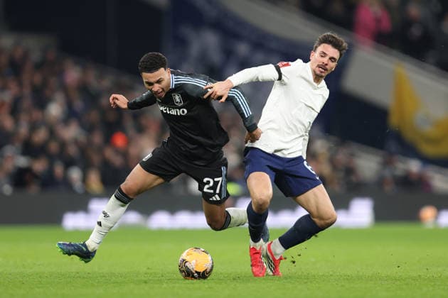 Tottenham v Aston Villa 10 January 2026, London - Emirates FA Cup, Third Round - Tottenham Hotspur v Aston Villa - Morgan Rogers of Aston Villa and Joao Palhinha of Tottenham Hotspur - Photo: Charlotte Wilson Offside. London UK Copyright: xCharlottexWilsonx xOffsidexOffside