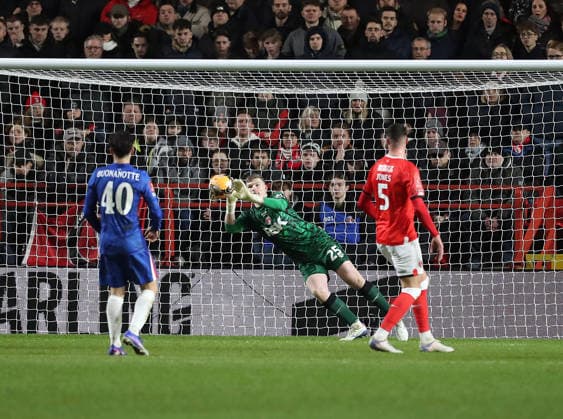 Charlton Athletic v Chelsea Emirates FA Cup Will Mannion of Charlton Athletic makes a save during the Emirates FA Cup Third Round match between Charlton Athletic and Chelsea at The Valley, London 10 01 2026 UK Newspapers OUT Copyright: xDarrenxWoolleyx FIL-22787-0045