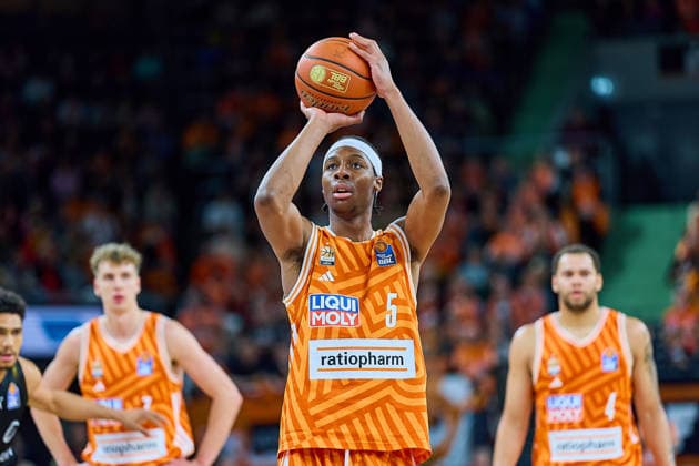 Mohamed Diakite (ratiopharm ulm, 05) beim Freiwurf GER, ratiopharm ulm vs. Basketball Loewen Braunschweig, Basketball, 15. Spieltag, EasyCredit Bundesliga, Spielzeit 2025 2026, 10.01.2026 GER, ratiopharm ulm vs. Basketball Loewen Braunschweig, Basketball, 15. Spieltag, EasyCredit Bundesliga, Spielzeit 2025 2026, 10.01.2026 Neu-Ulm Copyright: xEibner-Pressefoto GeraldxOelze-dexStoppanyx EP_ODS