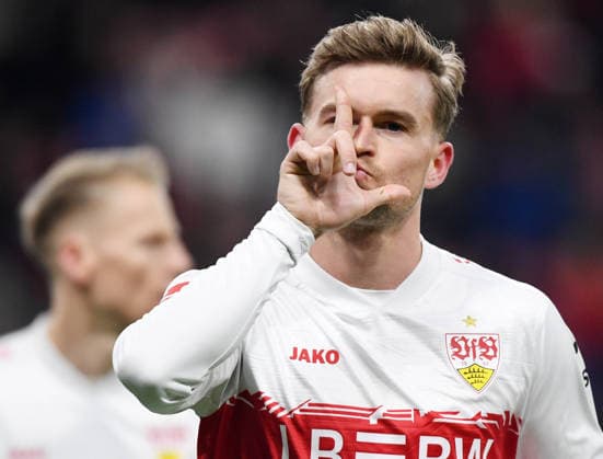 10.01.2026, xophax, Fussball 1.Bundesliga, Bayer 04 Leverkusen - VFB Stuttgart Maximilian Mittelstädt ( VFB ) erzielt per Elfmeter das 2 zu 0 für den VFB . Jubelzeichen (DFL DFB REGULATIONS PROHIBIT ANY USE OF PHOTOGRAPHS as IMAGE SEQUENCES and or QUASI-VIDEO) Leverkusen