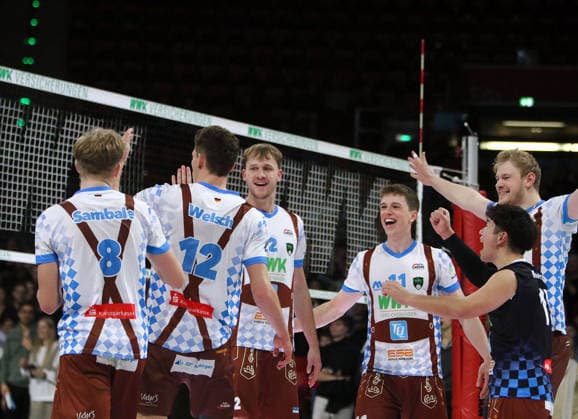 Hachinger Freude ueber einen Punktgewinn, He-Volleyball, 1. BL, 25 26, WWK Herrschingvs VfB Frierichshafen, BMW Park, Muenchen, Copyright: WolfgangxFehrmann