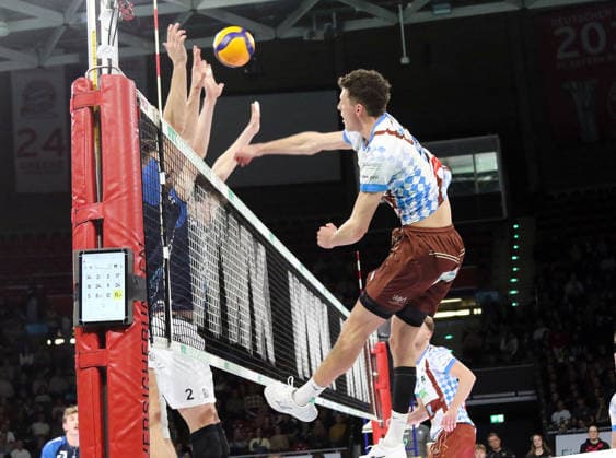 rechts Laurenz WELSCH (Herrsching), He-Volleyball, 1. BL, 25 26, WWK Herrschingvs VfB Frierichshafen, BMW Park, Muenchen, Copyright: WolfgangxFehrmann