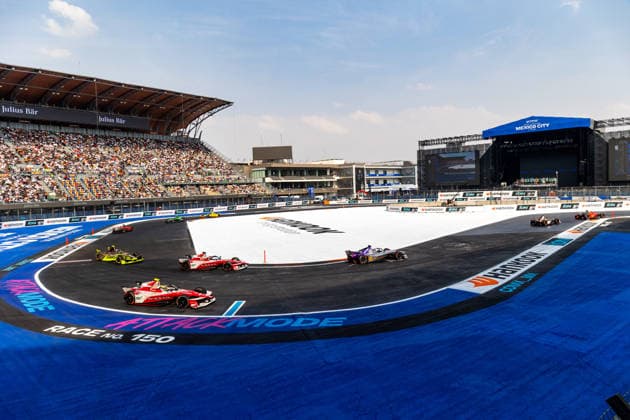 2025 FORMULA E MEXICO CITY ePRIX 01 ROWLAND Oliver (gbr), Nissan Formula E Team, Nissan e-4ORCE 05, action 23 NATO Norman (fra), Nissan Formula E Team, Nissan e-4ORCE 05, action 94 WEHRLEIN Pascal (ger), Porsche Formula E Team, Porsche 99X Electric, action during the the Mexico City Paulo ePrix, 2nd round of the 2025-26 ABB FIA Formula E World Championship, WM, Weltmeisterschaft on the Autodromo Hermanos Rodriguez from January 8 to 10, 2025 in Mexico City, Mexico - Mexico CityMexico Copyright: xDamienxDoumerguex