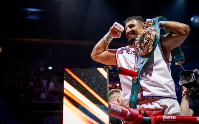 Oberhausen Germany. 10th Jan 2026. Agit Kabayel (Germany) vs. Damian Knyba (Poland) Boxing - Boxen 10.01.2026 *** Oberhausen Germany 10th Jan 2026 Agit Kabayel Germany vs Damian Knyba Poland Boxing Boxing 10 01 2026