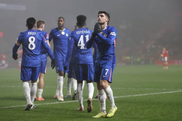 Pedro Neto of Chelsea celebrates towards the fans after scoring during the FA Cup match between Charlton Athletic and Chelsea at The Valley in London, England (Photo by Alexander Canillas Sports Press Photo) Copyright: xAlexanderxCanillas SPPx Sportspressphoto_SPR80576