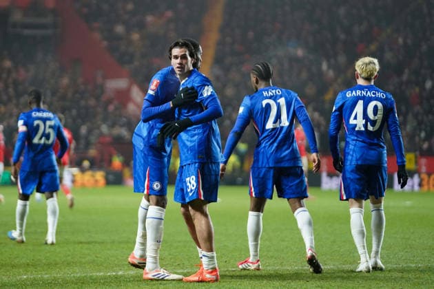 Charlton Athletic v Chelsea, Emirates FA Cup Marc Guiu of Chelsea celebrating his goal to make it 1-3 during the Charlton Athletic v Chelsea Emirates FA Cup Third Round match at The Valley, London, England on 10 January 2026 Credit: Dylan Hepworth Every Second Media Editorial use only. All images are copyright Every Second Media Limited. No images may be reproduced without prior permission. All rights reserved. Premier League and Football League images are subject to licensing agreements with Football DataCo Limited. see https: www.football-dataco.com Copyright: xIMAGO EveryxSecondxMediax ESM-1744-0132 DylanxHepworthx xEveryxSecondxMediax