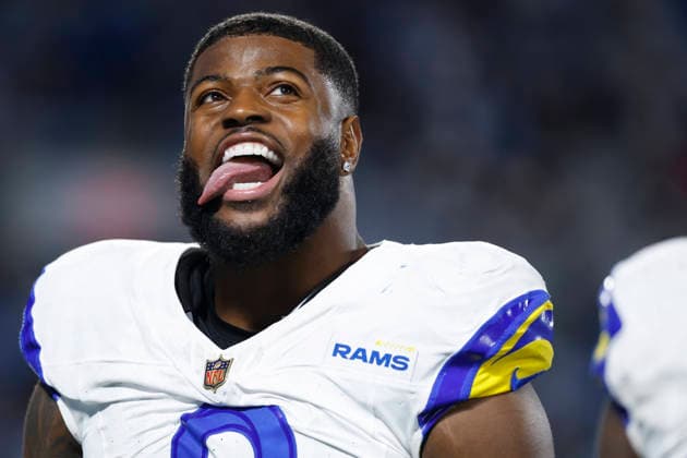 CHARLOTTE, NC - JANUARY 10: Los Angeles Rams linebacker Jared Verse (8) looks on during the NFC Wildcard playoff game against the Carolina Panthers on January 10, 2026 at Bank of America Stadium in Charlotte, North Carolina. (Photo by Joe Robbins Icon Sportswire) NFL, American Football Herren, USA JAN 10 NFC Wildcard Rams at Panthers EDITORIAL USE ONLY Icon573260110023