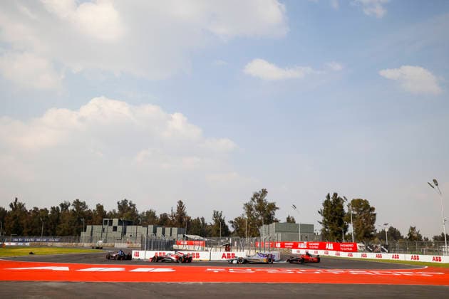 2025 FORMULA E MEXICO CITY ePRIX 37 CASSIDY Nick (nzl), Citroën Racing Formula E Team, Citroën, action 48 MORTARA Edoardo (swi), Mahindra Racing, Mahindra M12Electro, action 51 MULLER Nico (swi), Porsche Formula E Team, Porsche 99X Electric, action during the the Mexico City Paulo ePrix, 2nd round of the 2025-26 ABB FIA Formula E World Championship, WM, Weltmeisterschaft on the Autodromo Hermanos Rodriguez from January 8 to 10, 2025 in Mexico City, Mexico - Copyright: xGREGORYxLENORMANDx