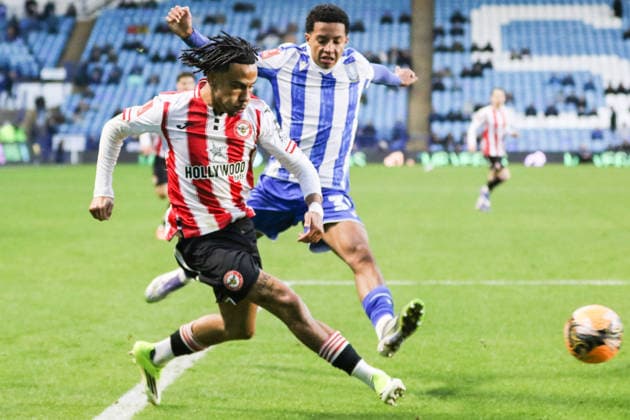 Romelle Donovan (45 Brentford) controls the ball during the FA Cup match between Sheffield Wednesday and Brentford at Hillsborough Stadium in Sheffield, England on January 10th 2026. Copyright: xSeanxChandlerx xSPPx Sportspressphoto_SPR80604