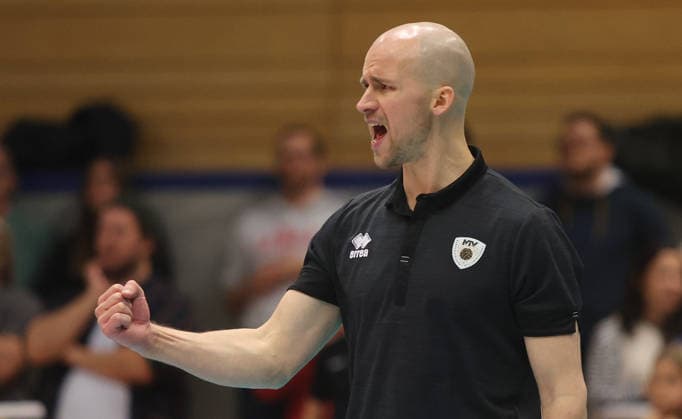 Ludwigsburg , Volleyball Bundesliga , Barock Volleys MTV Ludwigsburg vs. FT 1844 Freiburg , Trainer Hasse Mattila (Ludwigsburg )