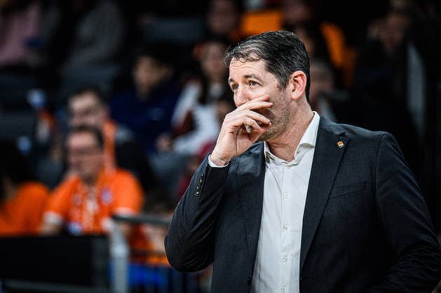 Neu Ulm, Deutschland, 10.01.26: Head Coach Ty Harrelson (ratiopharm ulm) gestikuliert, gestik waehrend des Basketball Bundesliga Spiels zwischen ratiopharm ulm vs Basketball Loewen Braunschweig in der ratiopharm Arena am 10. Januar 2026 in Neu Ulm, Deutschland. (Foto von Harry Langer DeFodi Images) ratiopharm Arena, Germany, 10.01.26: Head Coach Ty Harrelson (ratiopharm ulm) gestures during the Basketball Bundesliga match between ratiopharm ulm vs Basketball Loewen Braunschweig at Neu Ulm on January 10, 2026 in ratiopharm Arena, Germany. (Photo by Harry Langer DeFodi Images) (Photo by Harry Langer DeFodi Images) -