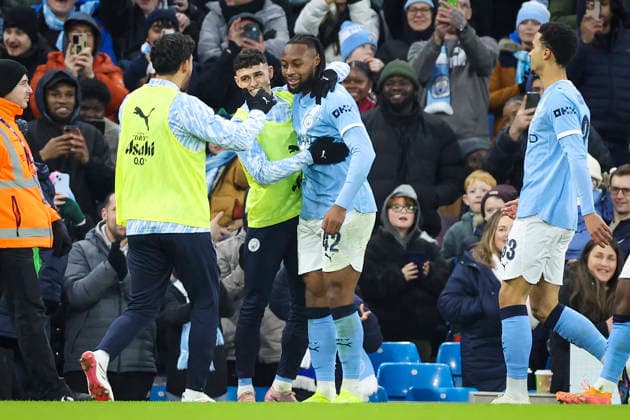 Manchester City v Exeter City, Emirates FA Cup Manchester City forward Antoine Semenyo (42) scores a GOAL 6-0 and celebrates Manchester City midfielder Phil Foden (47) during the Manchester City v Exeter City Emirates FA Cup Third Round match at the Etihad Stadium, Manchester, England on 10 January 2026 Credit: Phil Duncan Every Second Media Editorial use only. All images are copyright Every Second Media Limited. No images may be reproduced without prior permission. All rights reserved. Premier League and Football League images are subject to licensing agreements with Football DataCo Limited. see https: www.football-dataco.com Copyright: xIMAGO EveryxSecondxMediax ESM-1745-0146 PhilxDuncanx xEveryxSecondxMediax