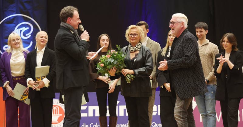 Ludwigsburg , Tanzen Bundesliga Formation Standard , Verabschiedung von Dagmar und Norman Beck , vorne von links: , Matthias Knecht ( OB Ludwigsburg ) Dagmar Beck Norman Beck