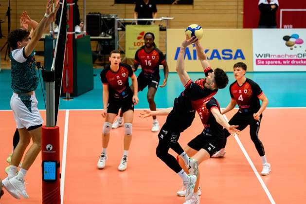 Ludwigsburg: 1. BLM - 25 26 - MTV Ludwigsburg - FT 1844 Freiburg Tim Koepfli Köpfli (Ludwigsburg) Ludwigsburg Innenstadtsporthalle Baden-Württemberg Deutschland