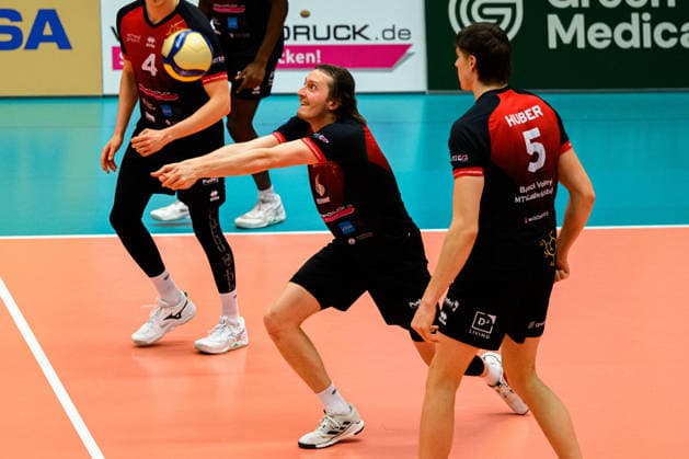 Ludwigsburg: 1. BLM - 25 26 - MTV Ludwigsburg - FT 1844 Freiburg Ben-Simon Bonin (Ludwigsburg) Ludwigsburg Innenstadtsporthalle Baden-Württemberg Deutschland