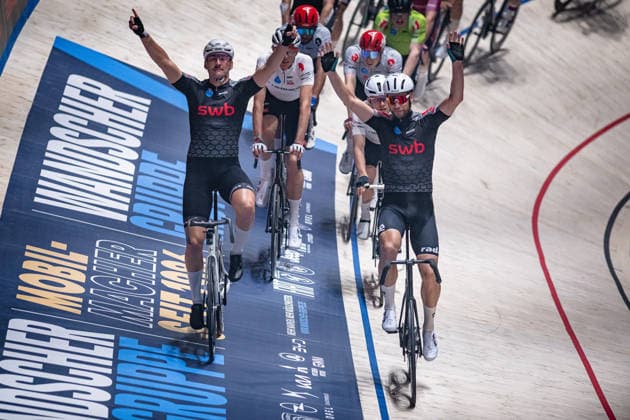 AUGENSTEIN Moritz, KLUGE Roger: Sixdays Bremen 2026 Team 9 - SWB - AUGENSTEIN Moritz ( GER ) - Black - KLUGE Roger ( GER ) - Red Querformat - quer - horizontal - Landscape - Event Veranstaltung: Sixdays Bremen 2026 - Category Kategorie: Cycling - Track cycling, Rad, Radsport, Bahnrad, Bahn Sixdays - Elite Men - Location Ort: Europe Germany - Bremen - ÖVB Arena - Discipline: Team Presentation - Distance: ... m - Date Datum: 10.01.2026 Saturday Day 2 -