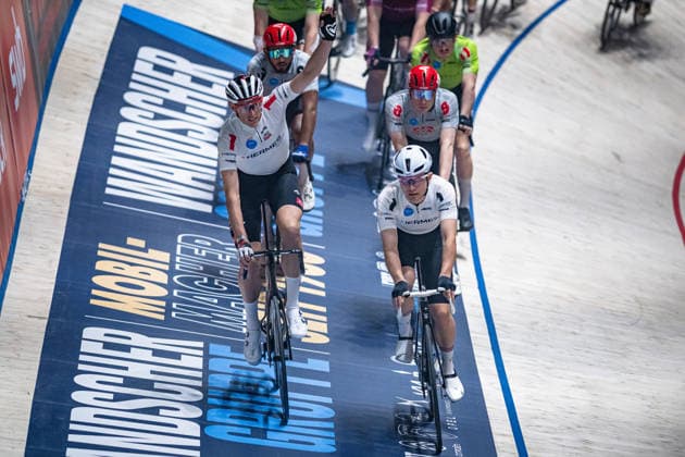 MALMBERG Matias, POLITT Nils: Sixdays Bremen 2026 Team 1 - HERMES SYSTEME - MALMBERG Matias ( DEN ) - Black - POLITT Nils ( GER ) - Red Querformat - quer - horizontal - Landscape - Event Veranstaltung: Sixdays Bremen 2026 - Category Kategorie: Cycling - Track cycling, Rad, Radsport, Bahnrad, Bahn Sixdays - Elite Men - Location Ort: Europe Germany - Bremen - ÖVB Arena - Discipline: Team Presentation - Distance: ... m - Date Datum: 10.01.2026 Saturday Day 2 -
