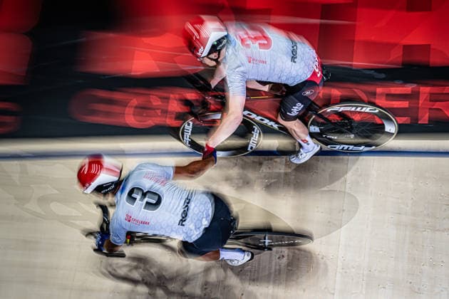 GRODIN Donovan, BERNARD Thibaut: Sixdays Bremen 2026 Team 3 - SPIELBANK BREMEN - GRODIN Donovan ( FRA ) - Black - BERNARD Thibaut ( BEL ) - Red Querformat - quer - horizontal - Landscape - Event Veranstaltung: Sixdays Bremen 2026 - Category Kategorie: Cycling - Track cycling, Rad, Radsport, Bahnrad, Bahn Sixdays - Elite Men - Location Ort: Europe Germany - Bremen - ÖVB Arena - Discipline: Madison - Distance: ... m - Date Datum: 10.01.2026 Saturday Day 2 -