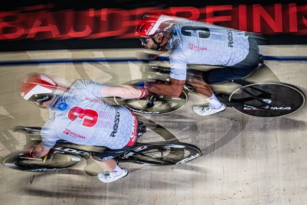 GRODIN Donovan, BERNARD Thibaut: Sixdays Bremen 2026 Team 3 - SPIELBANK BREMEN - GRODIN Donovan ( FRA ) - Black - BERNARD Thibaut ( BEL ) - Red Querformat - quer - horizontal - Landscape - Event Veranstaltung: Sixdays Bremen 2026 - Category Kategorie: Cycling - Track cycling, Rad, Radsport, Bahnrad, Bahn Sixdays - Elite Men - Location Ort: Europe Germany - Bremen - ÖVB Arena - Discipline: Madison - Distance: ... m - Date Datum: 10.01.2026 Saturday Day 2 -