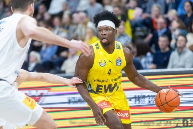 Oldenburg, Niedersachsen, DEU, 10.01.2026, Brian Fobbs (EWE Baskets Oldenburg). EWE Baskets Oldenburg vs. Syntainics MBC. Basketball. 1. Basketball-Bundesliga Saison 2025 2026, 15. Spieltag, Grosse EWE Arena. EWE Baskets Oldenburg vs. Syntainics MBC