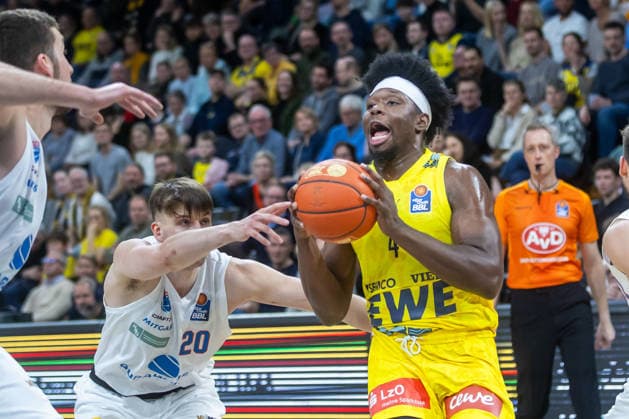Oldenburg, Niedersachsen, DEU, 10.01.2026, Brian Fobbs (EWE Baskets Oldenburg). EWE Baskets Oldenburg vs. Syntainics MBC. Basketball. 1. Basketball-Bundesliga Saison 2025 2026, 15. Spieltag, Grosse EWE Arena. EWE Baskets Oldenburg vs. Syntainics MBC