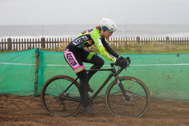 2026 Lloyds National Cyclo-cross Championships Picture by Alex Whitehead SWpix.com SWpix.com - 11 01 2026 - Cycling - 2026 Lloyds National Cyclo-Cross Championships - Junior Female Open, Gypsies Green, South Shields, England, Peggy Knox (ViCiOUS VELO) Copyright: x xSWpix.comx(t axPhotographyxHubxLtd)xAlexxWhitehead SWpix.comx SWP-3159-0297