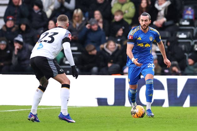 Derby County v Leeds United, Emirates FA Cup Jack Harrison of Leeds United looks to get past Joe Ward of Derby County during the Derby County v Leeds United Emirates FA Cup Third Round match at Pride Park Stadium, Derby, England on 11 January 2026 Credit: Ryan Crockett Every Second Media Editorial use only. All images are copyright Every Second Media Limited. No images may be reproduced without prior permission. All rights reserved. Premier League and Football League images are subject to licensing agreements with Football DataCo Limited. see https: www.football-dataco.com Copyright: xIMAGO EveryxSecondxMediax ESM-1751-0041 RyanxCrockettx xEveryxSecondxMediax