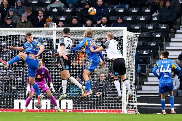 Derby County v Leeds United, Emirates FA Cup Danny Batth of Derby County heads at goal during the Derby County v Leeds United Emirates FA Cup Third Round match at Pride Park Stadium, Derby, England on 11 January 2026 Credit: Ryan Crockett Every Second Media Editorial use only. All images are copyright Every Second Media Limited. No images may be reproduced without prior permission. All rights reserved. Premier League and Football League images are subject to licensing agreements with Football DataCo Limited. see https: www.football-dataco.com Copyright: xIMAGO EveryxSecondxMediax ESM-1751-0042 RyanxCrockettx xEveryxSecondxMediax