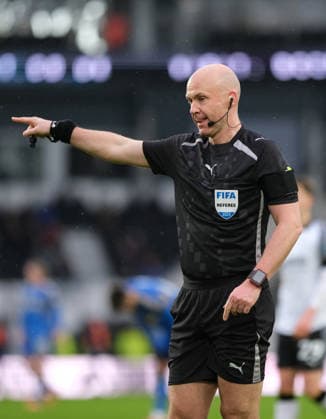 Referee Antony Taylor points to the spot for a penalty to Leeds United during the Emirates FA Cup third round football match between Derby County and Leeds United at Pride Park Stadium in Derby. Copyright: xPaulxBonser SportsxPressxPhotox Sportspressphoto_SPR80775