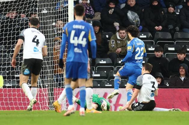 Ao Tanaka of Leeds United scores a goal and celebrates 1-2. Derby County v Leeds United, Emirates FA Cup, Third Round, Football, Pride Park, Derby, UK - 11 Jan 2026Derby Pride Park United Kingdom EDITORIAL USE ONLY No use with unauthorised audio, video, data, fixture lists, club league logos or live services. Online in-match use limited to 120 images, no video emulation. No use in betting, games or single club league player publications. Copyright: xRyanxBrowne Shutterstockx 16246331ap