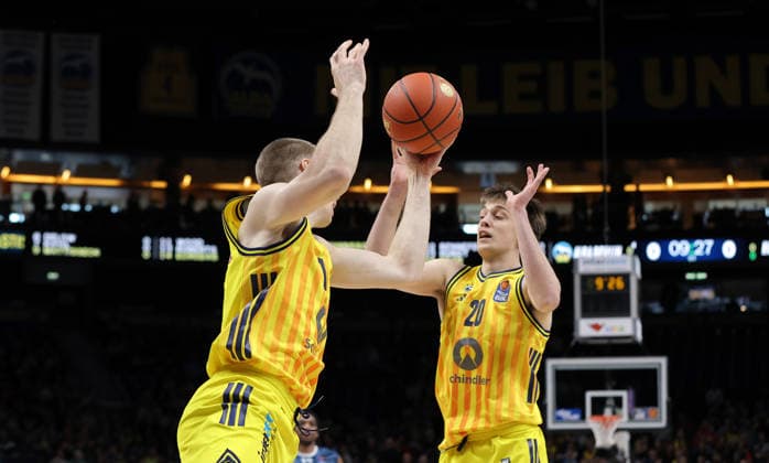 Martynas Echodas, Anton Nufer Spielszene Aktion Basketball BBL Bundesliga Herren 15. Spieltag Saison 2025 2026 11.01.2026 ALBA Berlin vs MLP Academics Heidelberg