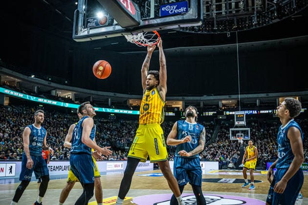 Basketball Berlin 11.01.2026 Saison 2025 2026 EasyCredit BBL 1. Bundesliga Männer, Herren Alba Berlin - MLP Academics Heidelberg Norris Agbakoko (Alba Berlin, No.17)