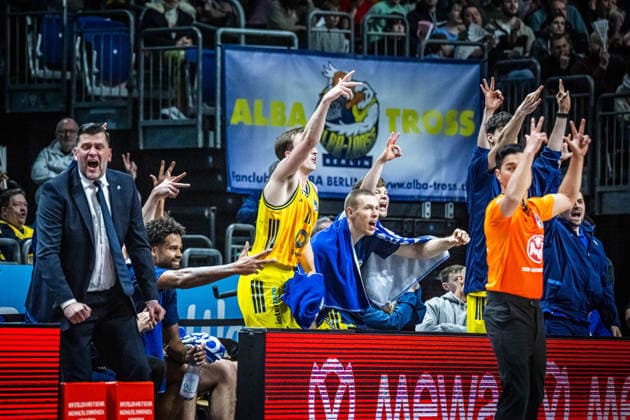 Basketball Berlin 11.01.2026 Saison 2025 2026 EasyCredit BBL 1. Bundesliga Männer, Herren Alba Berlin - MLP Academics Heidelberg Jubel Albs