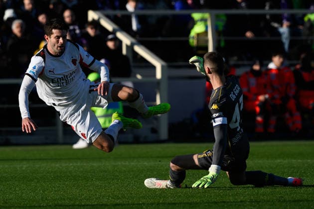 Fußball, Italien, AC Florenz - AC Mailand David de Gea of ACF Fiorentina saves on Christian Pulisic of AC Milan during the Serie A football match between ACF Fiorentina and AC Milan at Artemio Franchi stadium in Florence (Italy), January 11, 2026. andreaxstaccioli