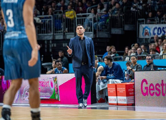 Basketball, Herren, Saison 2025 2026, easyCredit BBL (15. Spieltag), Alba Berlin - MLP Academics Heidelberg, Trainer Danny Jansson (Heidelberg), 11.01.2026, Copyright: xSebastianxRäppold MatthiasxKochx