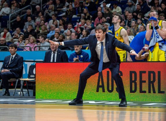 Basketball, Herren, Saison 2025 2026, easyCredit BBL (15. Spieltag), Alba Berlin - MLP Academics Heidelberg, Trainer Pedro Calles (Alba), 11.01.2026, Copyright: xSebastianxRäppold MatthiasxKochx