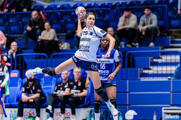 Maelle Faynel (Chambray Touraine Handball, 20) im Torwurf GER, HSG Blomberg-Lippe (GER) vs. Chambray Touraine Handball (FRA), Handball, EHF European League Women, Gruppenphase, 11.01.2026 GER, HSG Blomberg-Lippe (GER) vs. Chambray Touraine Handball (FRA), Handball, EHF European League Women, Gruppenphase, 11.01.2026 Lemgo Copyright: xEibner-Pressefoto JanxRollingerx EP_JSK
