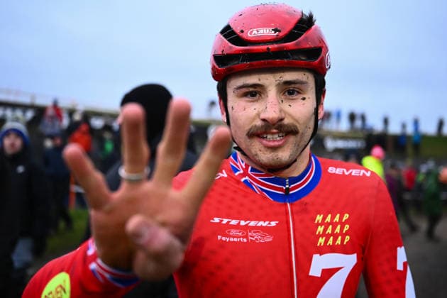 2026 Lloyds National Cyclo-cross Championships Picture by Olly Hassell SWpix.com SWpix.com - 11 01 2026 - Cycling - 2026 Lloyds National Cyclo-Cross Championships - Gypsies Green, South Shields, England - Elite Open, Winner Cameron Mason (Alpecin Deceuninck) Wins Fourth National Title Copyright: x xSWpix.comx(t axPhotographyxHubxLtd)xOllyxHassell SWpix.comx SWP-3159-0397