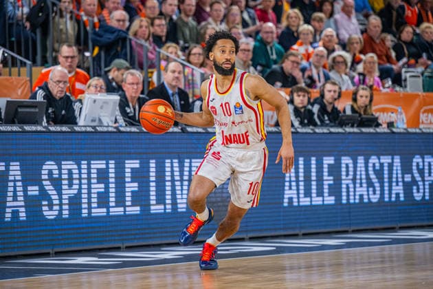 1. Basketball Bundesliga, easyCredit BBL, Saison 2025 2026, Herren, Hauptrunde, 15. Spieltag, 11.01.2026, RASTA Vechta - Fitness First Würzburg Baskets Davion Mintz ( 10 - Fitness First Würzburg Baskets) in Aktion Vechta RASTA Dome Niedersachsen Deutschland