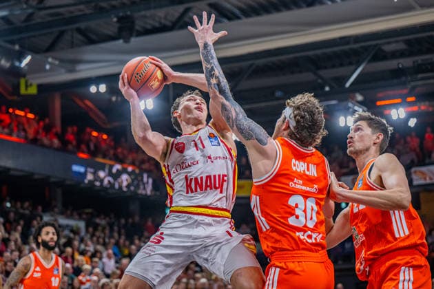 1. Basketball Bundesliga, easyCredit BBL, Saison 2025 2026, Herren, Hauptrunde, 15. Spieltag, 11.01.2026, RASTA Vechta - Fitness First Würzburg Baskets Brae Ivey ( 11 - Fitness First Würzburg Baskets) yk Vechta RASTA Dome Niedersachsen Deutschland