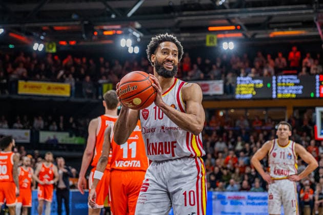 1. Basketball Bundesliga, easyCredit BBL, Saison 2025 2026, Herren, Hauptrunde, 15. Spieltag, 11.01.2026, RASTA Vechta - Fitness First Würzburg Baskets Davion Mintz ( 10 - Fitness First Würzburg Baskets) während der Partie Vechta RASTA Dome Niedersachsen Deutschland