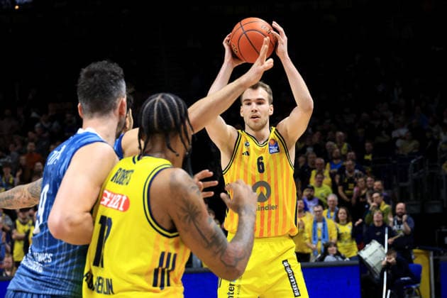 DEU, easyCredit BBL, ALBA vs. MLP Academics Heidelberg, 11.01.2026, Uber-Arena, Berlin, DEU, easyCredit BBL, ALBA vs. MLP Academics Heidelberg, im Bild MALTE DELOW (ALBA Berlin 6)