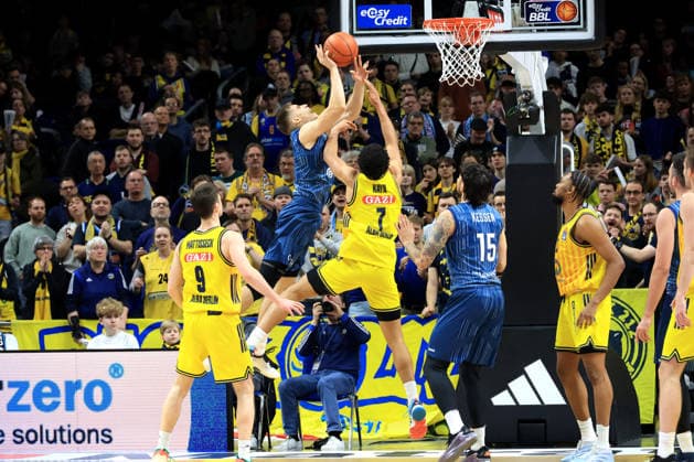 DEU, easyCredit BBL, ALBA vs. MLP Academics Heidelberg, 11.01.2026, Uber-Arena, Berlin, DEU, easyCredit BBL, ALBA vs. MLP Academics Heidelberg, im Bild Jack Kayil( ALBA Berlin 7), Dusan Neskovic (Heidelberg 7)