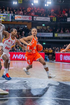 1. Basketball Bundesliga, easyCredit BBL, Saison 2025 2026, Herren, Hauptrunde, 15. Spieltag, 11.01.2026, RASTA Vechta - Fitness First Würzburg Baskets Alonzo Verge ( 11 - RASTA Vechta) in Aktion Vechta RASTA Dome Niedersachsen Deutschland