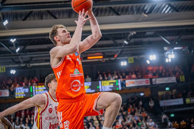 1. Basketball Bundesliga, easyCredit BBL, Saison 2025 2026, Herren, Hauptrunde, 15. Spieltag, 11.01.2026, RASTA Vechta - Fitness First Würzburg Baskets Linus Trettin ( 15 - RASTA Vechta) in Aktion Vechta RASTA Dome Niedersachsen Deutschland