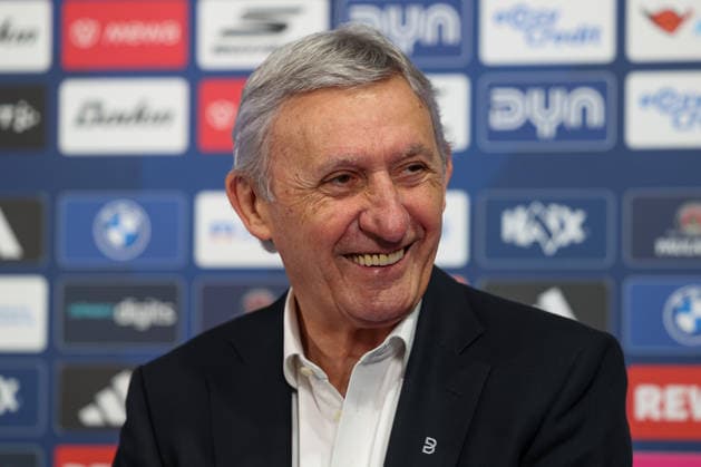 Svetislav Pesic (FC Bayern Basketball, Chef-Trainer) lacht vor dem Spiel, GER, FC Bayern Basketball vs. Telekom Baskets Bonn, Basketball, easycredit Basketball Bundesliga, 15. Spieltag, Saison 2025 2026, 11.01.2026, GER, FC Bayern Basketball vs. Telekom Baskets Bonn, Basketball, easycredit Basketball Bundesliga, 15. Spieltag, Saison 2025 2026, 11.01.2026 Muenchen Copyright: xEibner-Pressefoto JennixMaulx EP_JML