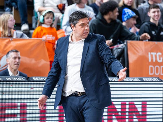 Sasa Filipovski (Fitness First Wuerzburg Baskets, Head Coach) gibt Anweisungen RASTA Vechta vs. Fitness First Wuerzburg Baskets, Basketball, easyCredit Basketball Bundesliga, 15. Spieltag, Saison 2025 2026, 11.01.2026 RASTA Vechta vs. Fitness First Wuerzburg Baskets, Basketball, easyCredit Basketball Bundesliga, 15. Spieltag, Saison 2025 2026, 11.01.2026 Vechta Copyright: xEibner-Pressefoto DamianxKruczynx EP_DKI